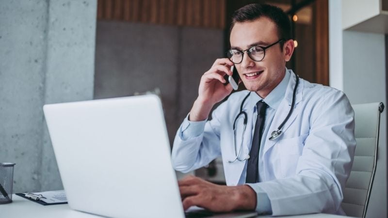 Director de hospital: cuánto gana, funciones, habilidades y formación