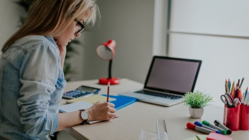 ¿Cuánto dura una maestría en línea y cuál es la diferencia con otros posgrados?
