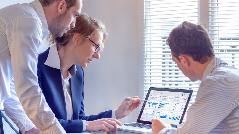 Las principales diferencias entre SEM y SEO