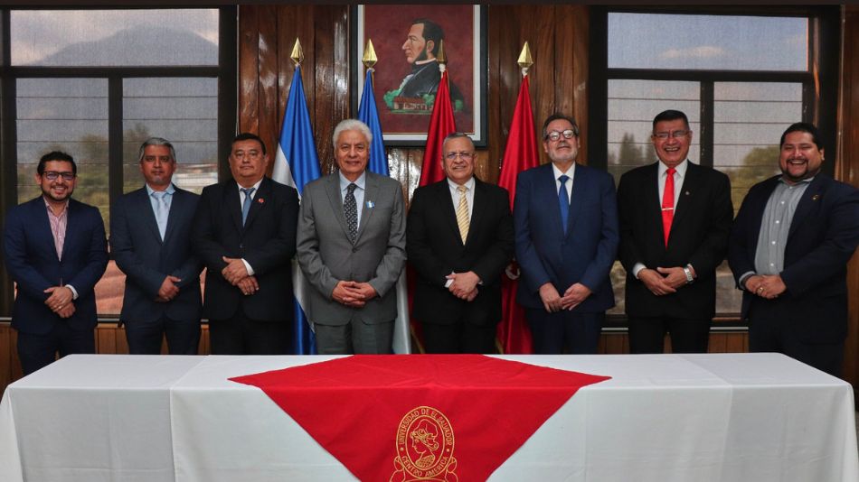UNIR México firma un convenio con la Universidad de El Salvador para la convalidación de Maestrías