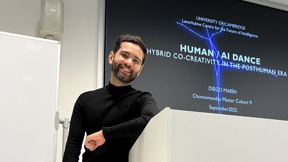 Diego Marín, el artista egresado de UNIR México que arrasó en Cambridge y fue premiado en los One Dance UK Awards