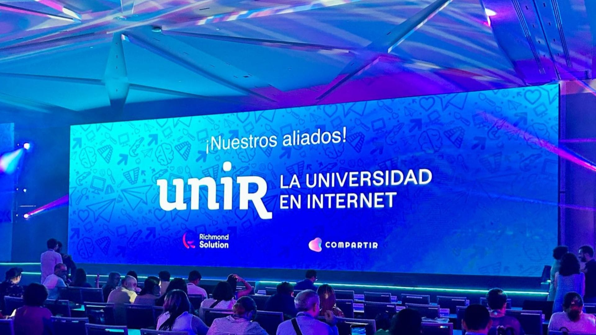 Alianza UNIR México y Santillana